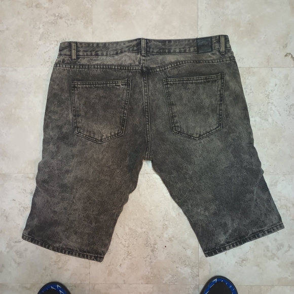 denim shorts - Picture 2 of 3